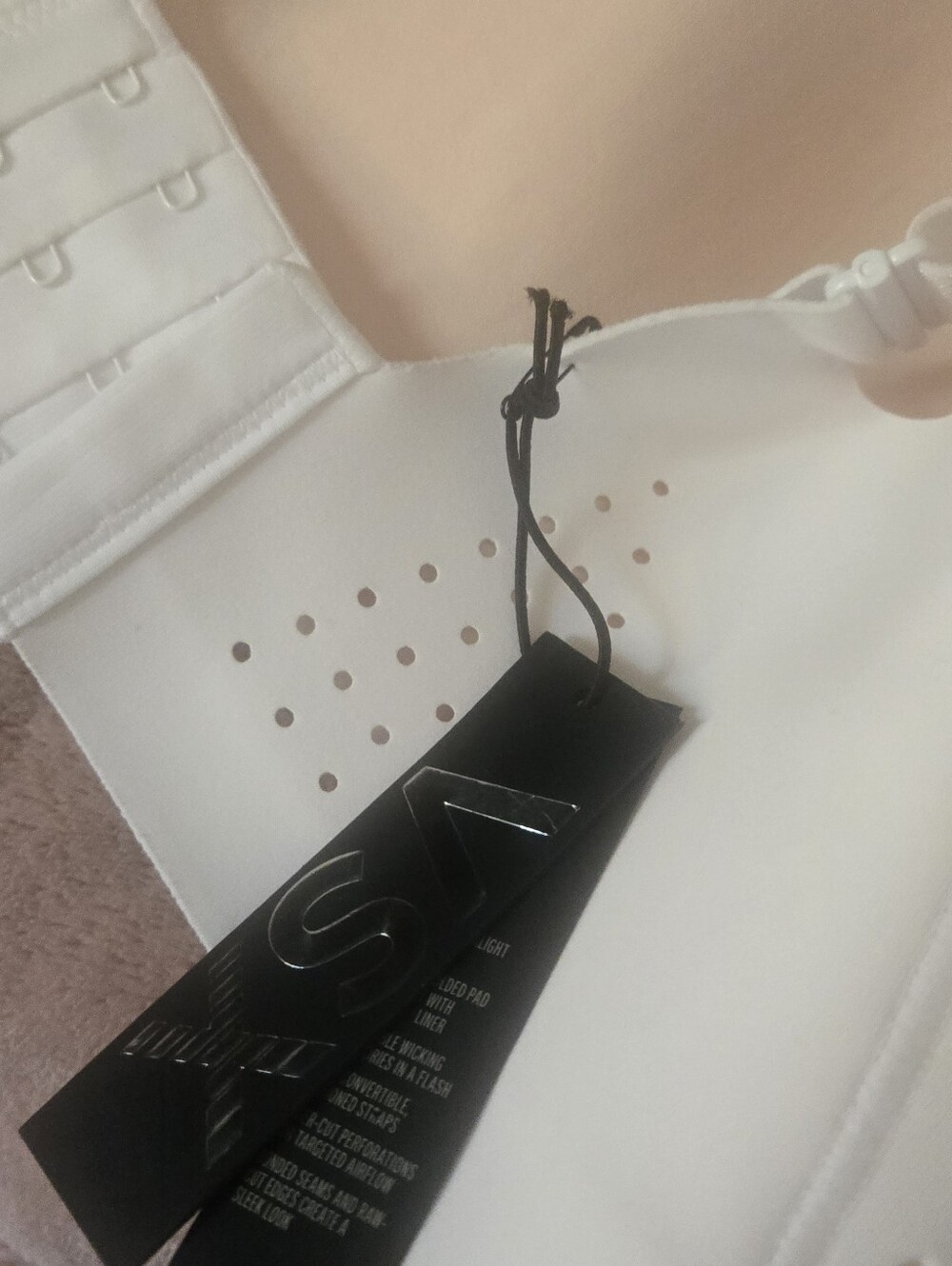 VSX White Wireless Router / Access Point - White - Picture 4 of 11